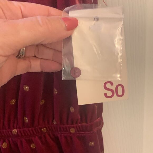 SO VELOUR JUMPSUIT CROPPED SHORT SLEEVE WITH GOLD GLITTER POLKA DOTS NWT - Picture 5 of 8